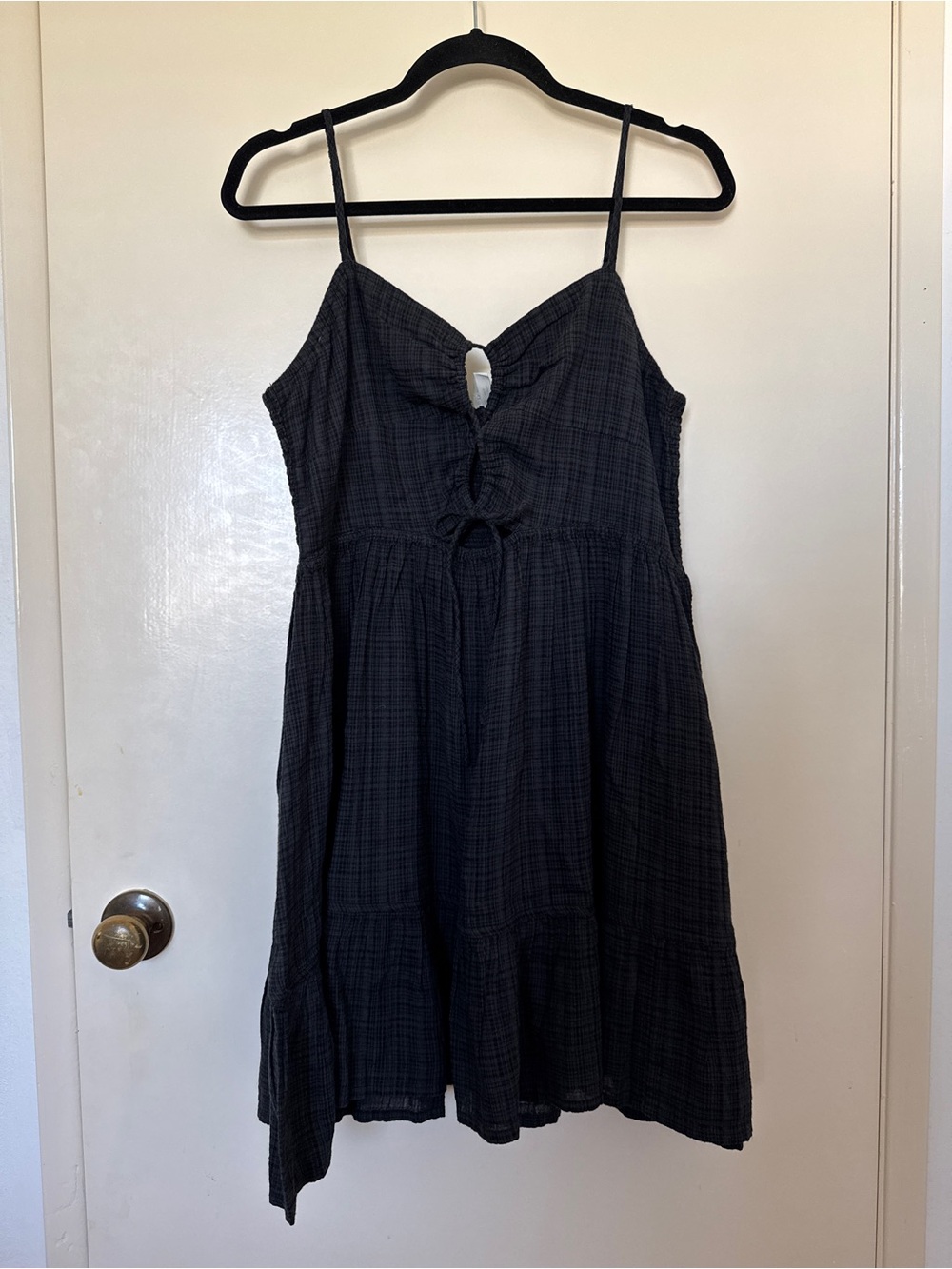 Roxy Plaid Spaghetti Strap Sundress with front Tie Keyhole Anthracite in XL NWT